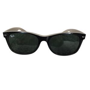 RAY-BAN! VINTAGE NEW WAYFARER, RB2133, MADE IN ITALY, BLACK & CREAM SUNGLASSES!